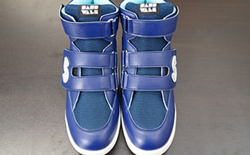 サスウォーク補正ハイカットシューズ｜正面からの画像