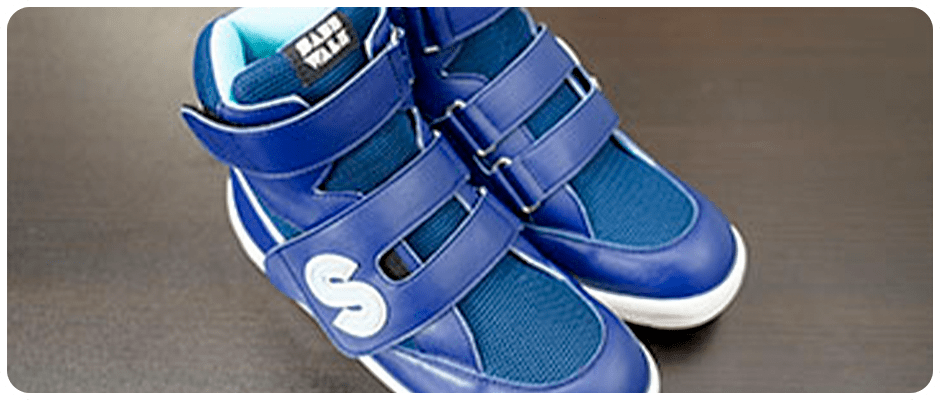 補正ハイカットシューズ